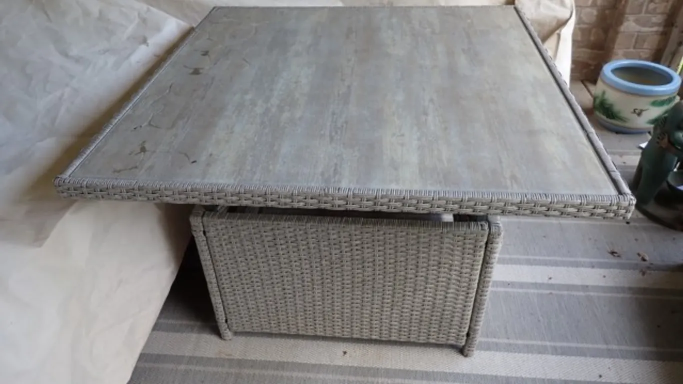 Outdoor Patio Table