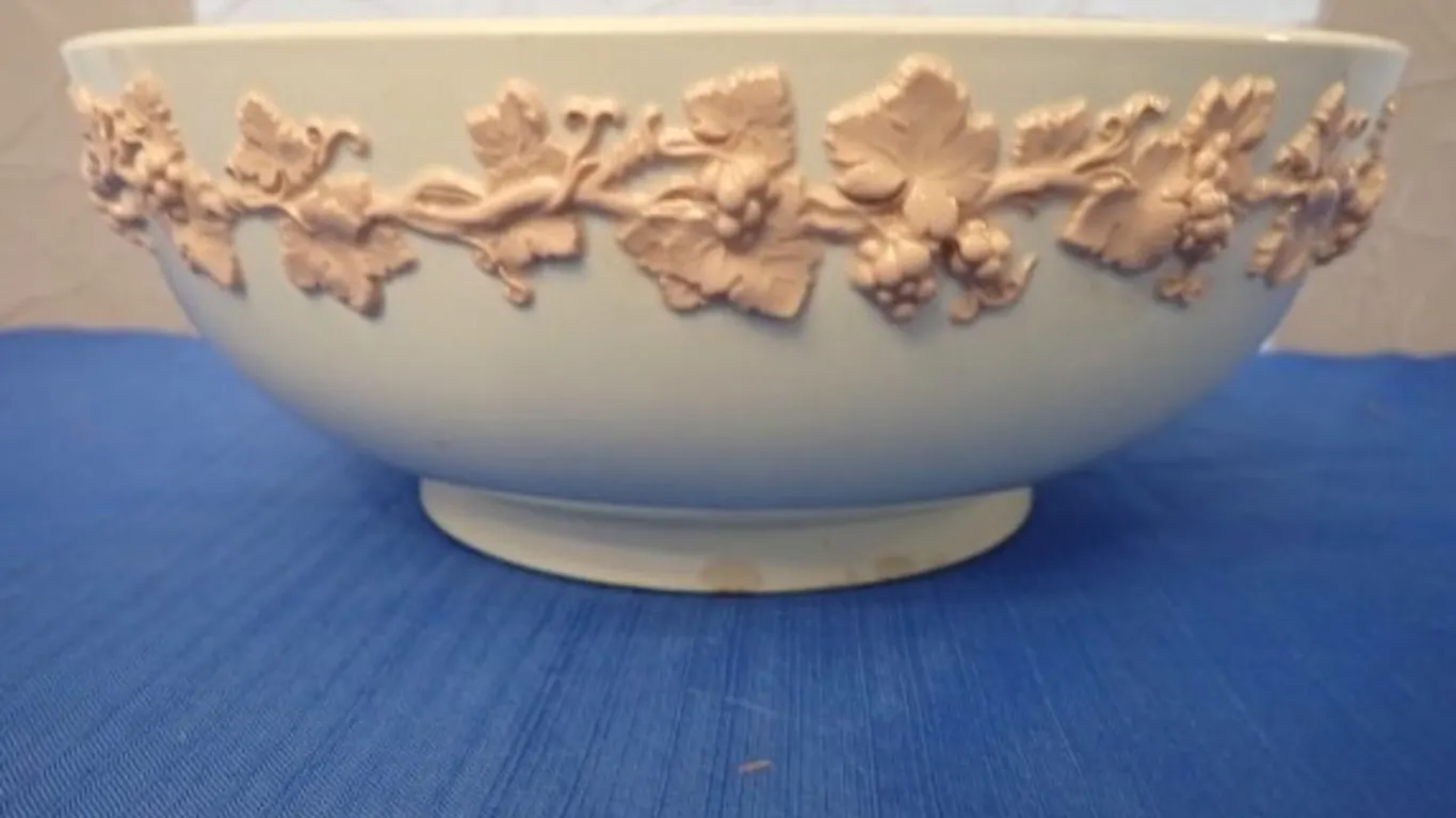 Vintage Wedgwood Queensware Bowl