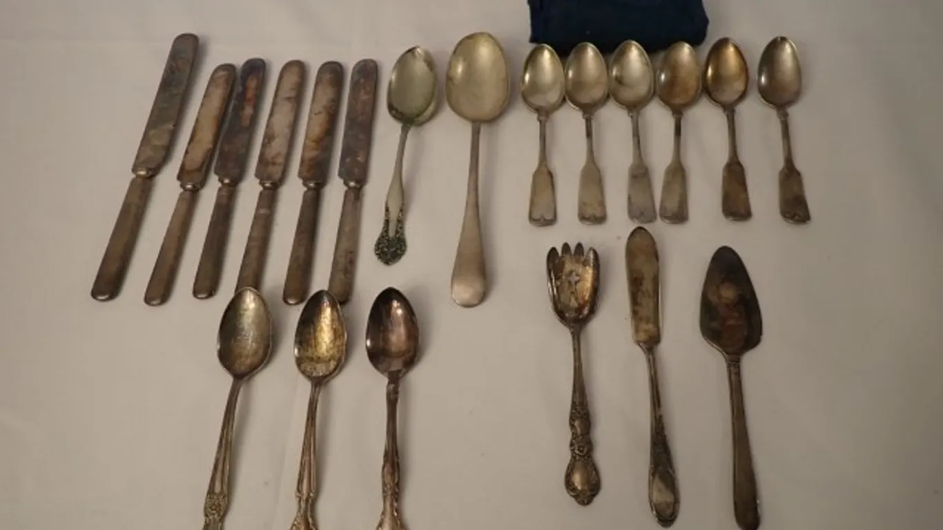 Vintage Silver-Plated Flatware/Cutlery