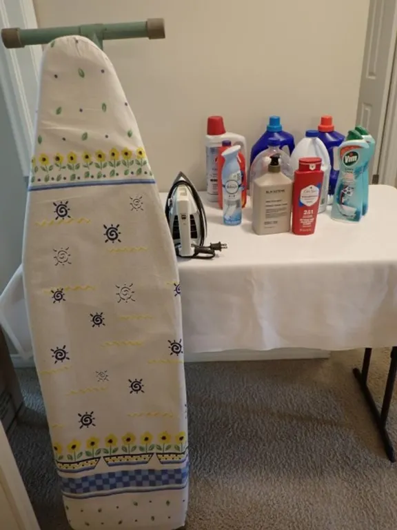 Iron/Ironing Board & Laundry Detergent+