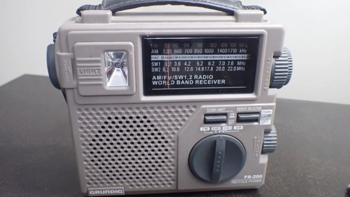 Grundig FR-200 Emergency Radio