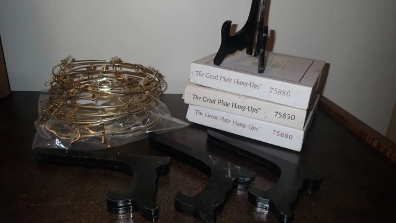 Collector Plate Hangers