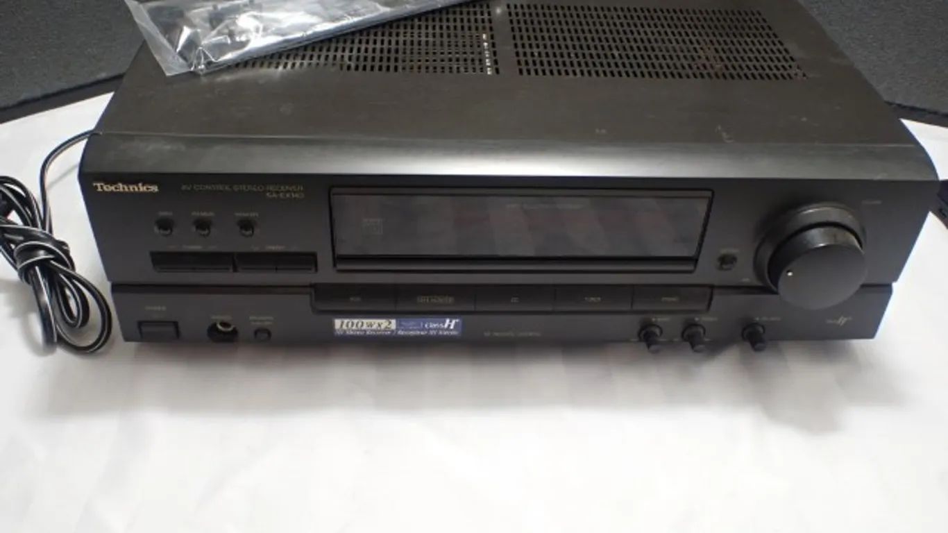 Vintage Technics Receiver