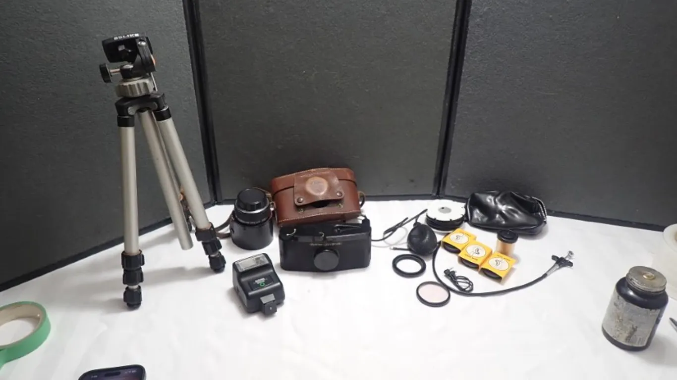 Vintage Camera & Accessories