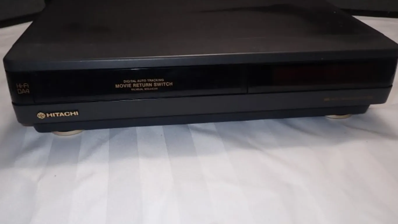 Hitachi VHS Video Cassette Recorder
