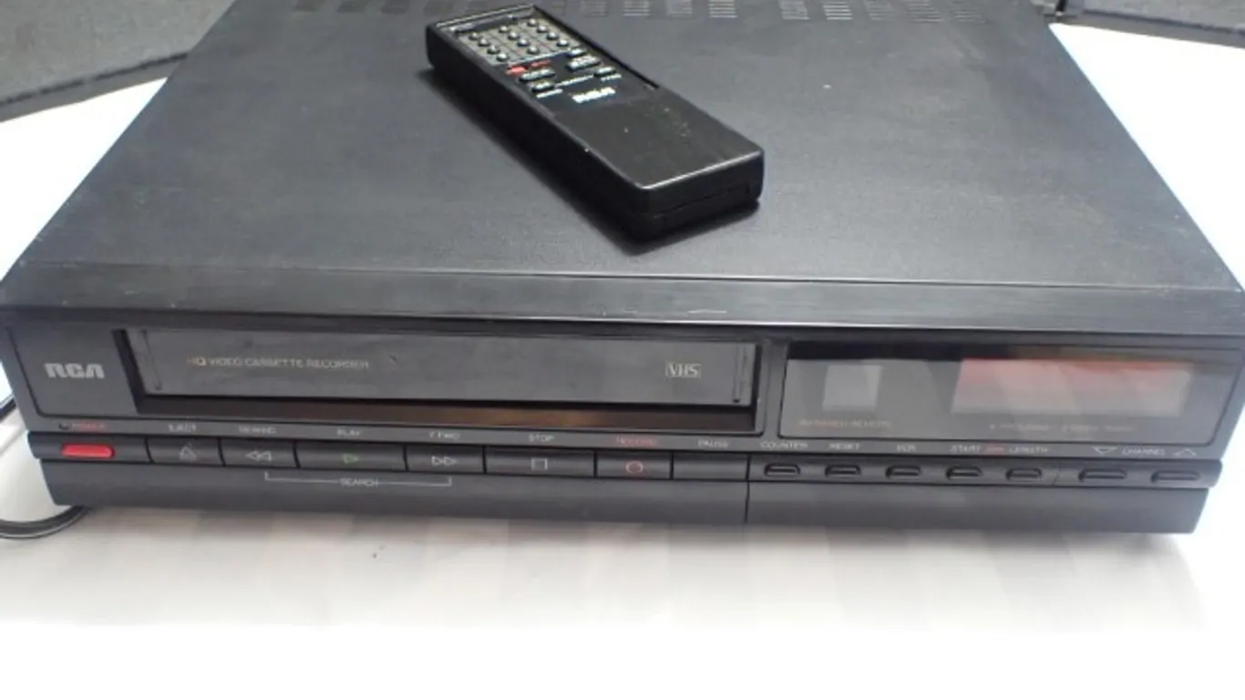 Vintage RCA HQ VCR