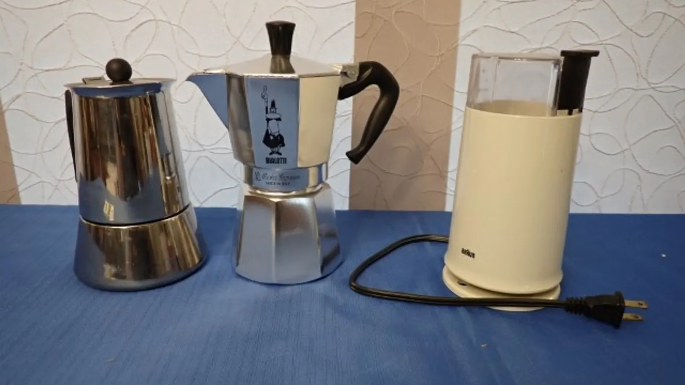 Stovetop Espresso Makers/Moka Pots