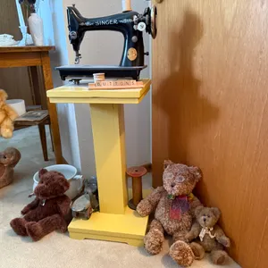 Vintage Singer Sewing Machine and Assorted Plush Teddy Bears