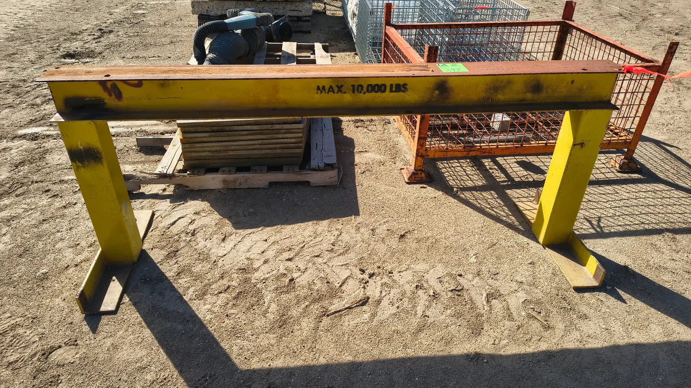 Rail Stand, 6" wide, 7' long, 33.5" tall