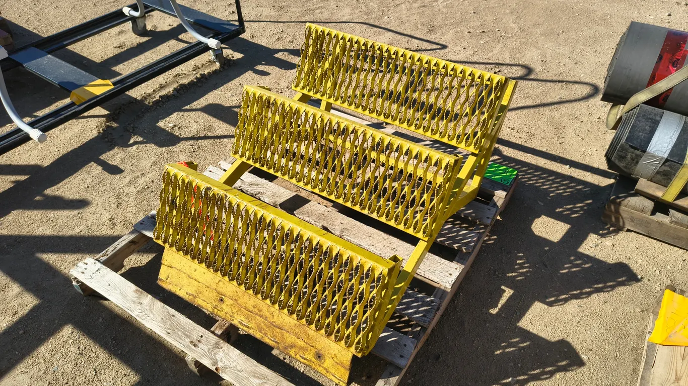 Metal steps