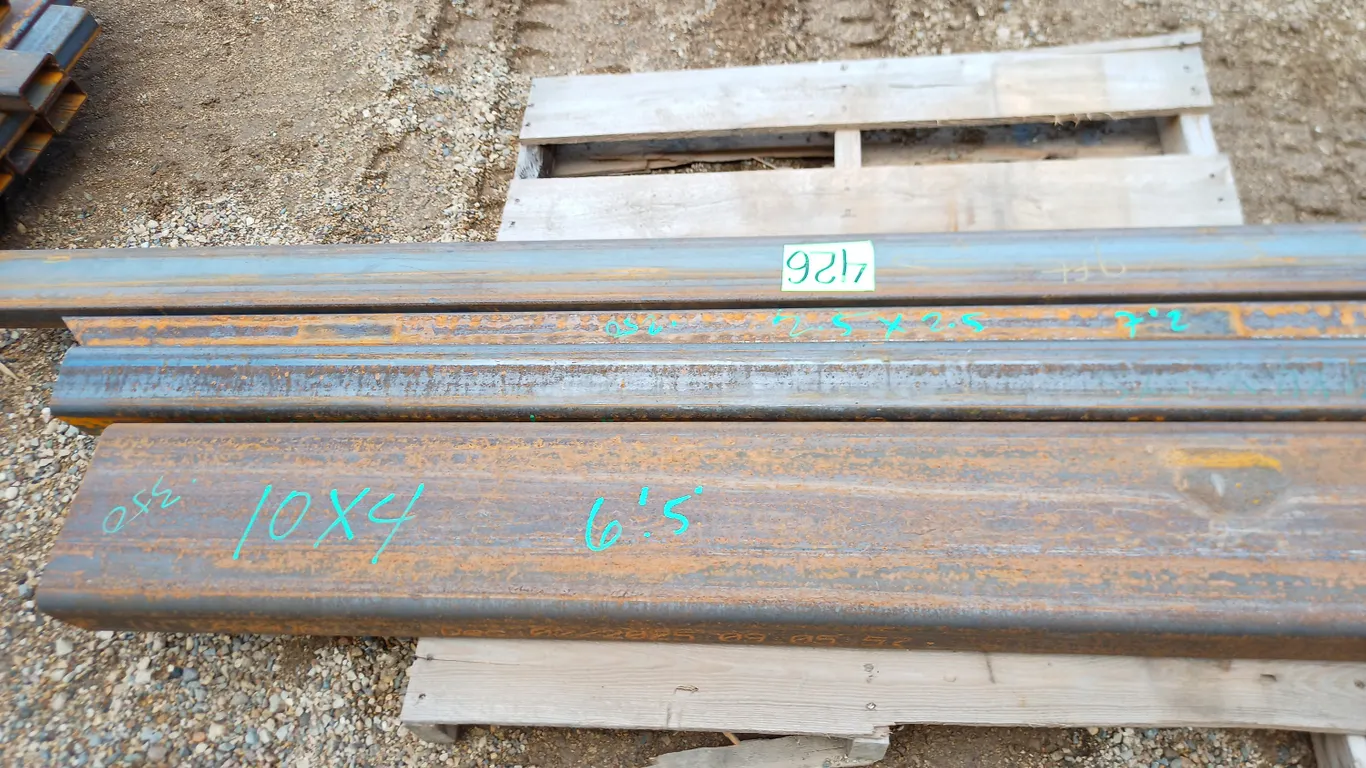 4 pieces of Tubing - Rectangular and square Structural Steel