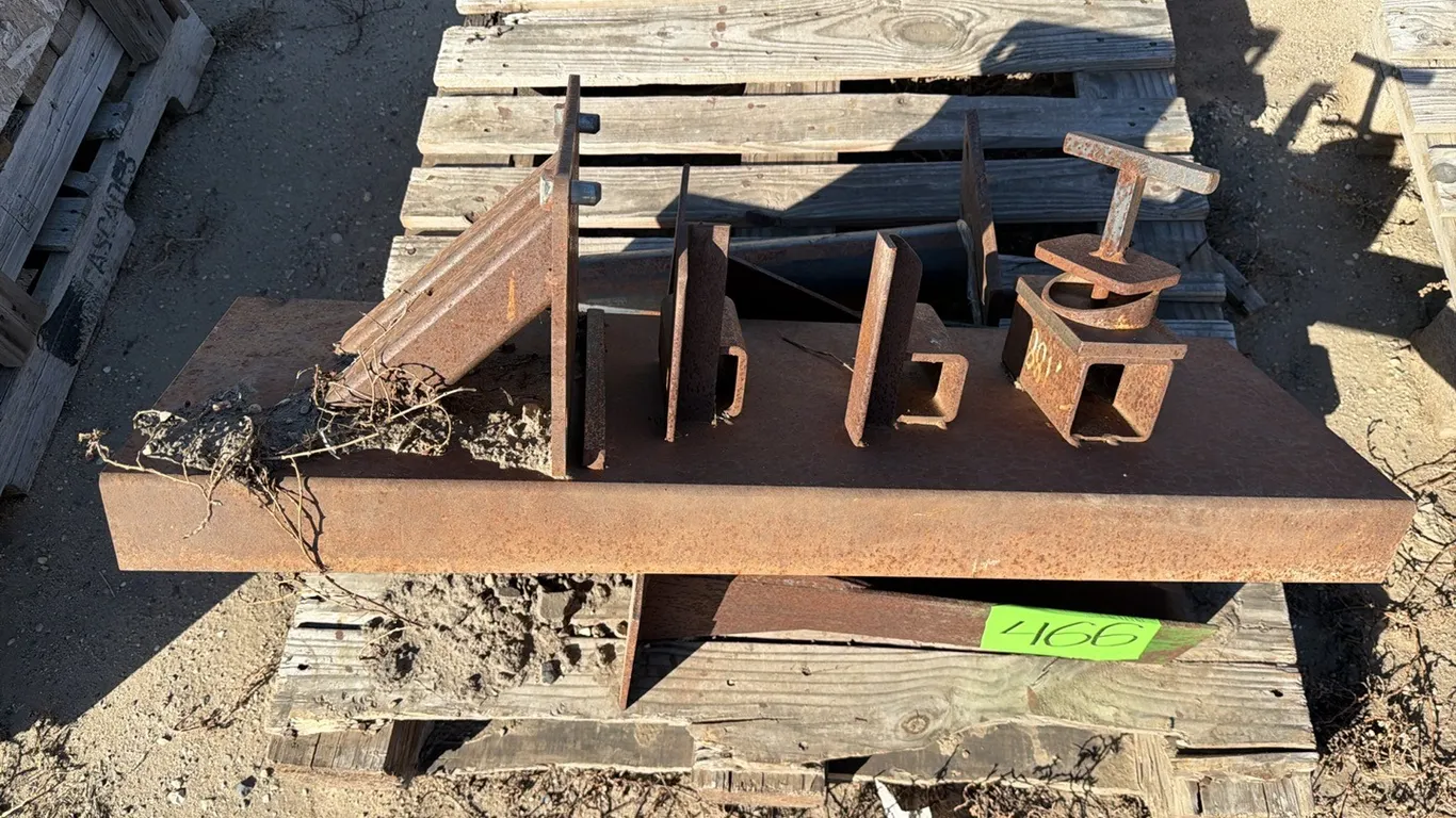 Metal Jig / Scrap
