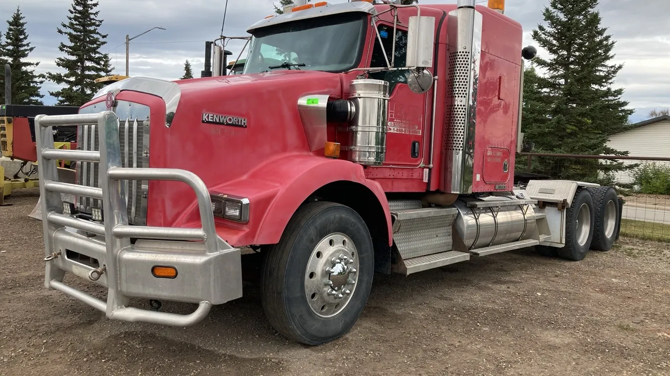 2009 Kenworth T800 Aerocab Hiway Tractor VIN: 1XKDD40X69J938994
