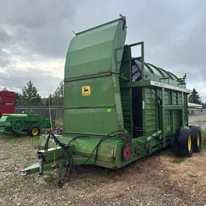 John Deere 200 Stack Wagon **D-5**