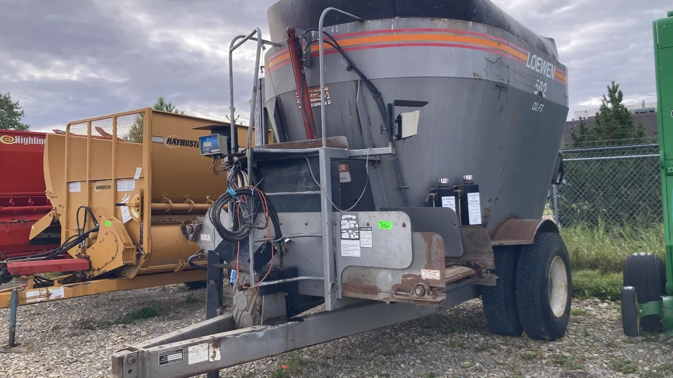 502 Loewen Feed Wagon **D-36**