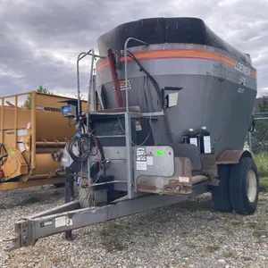 502 Loewen Feed Wagon  **D36**