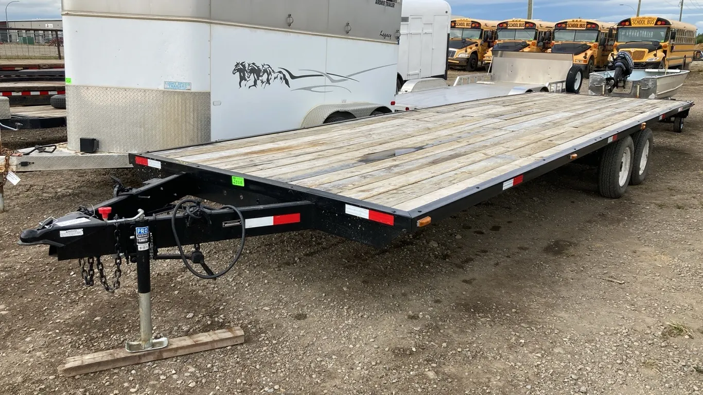 1995 Wildwood 26’ Bumper Pull Flat Deck Trailer VIN: 1RWWW23W8SH002614