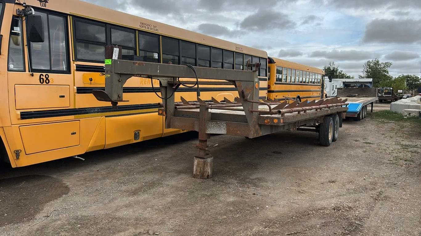 1976 Goertsen Flatdeck 5th Wheel Trailer VIN: 061976
