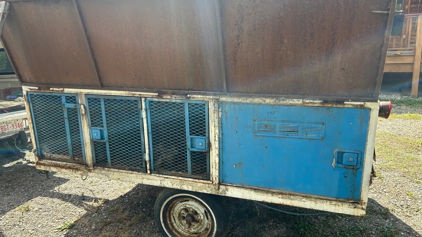 Dog Transport Trailer No Visible VIN