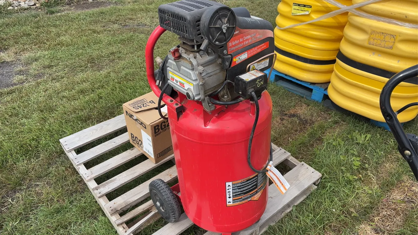 Snap On 20 gal Air Compressor, box of air tools, *Unreserved*