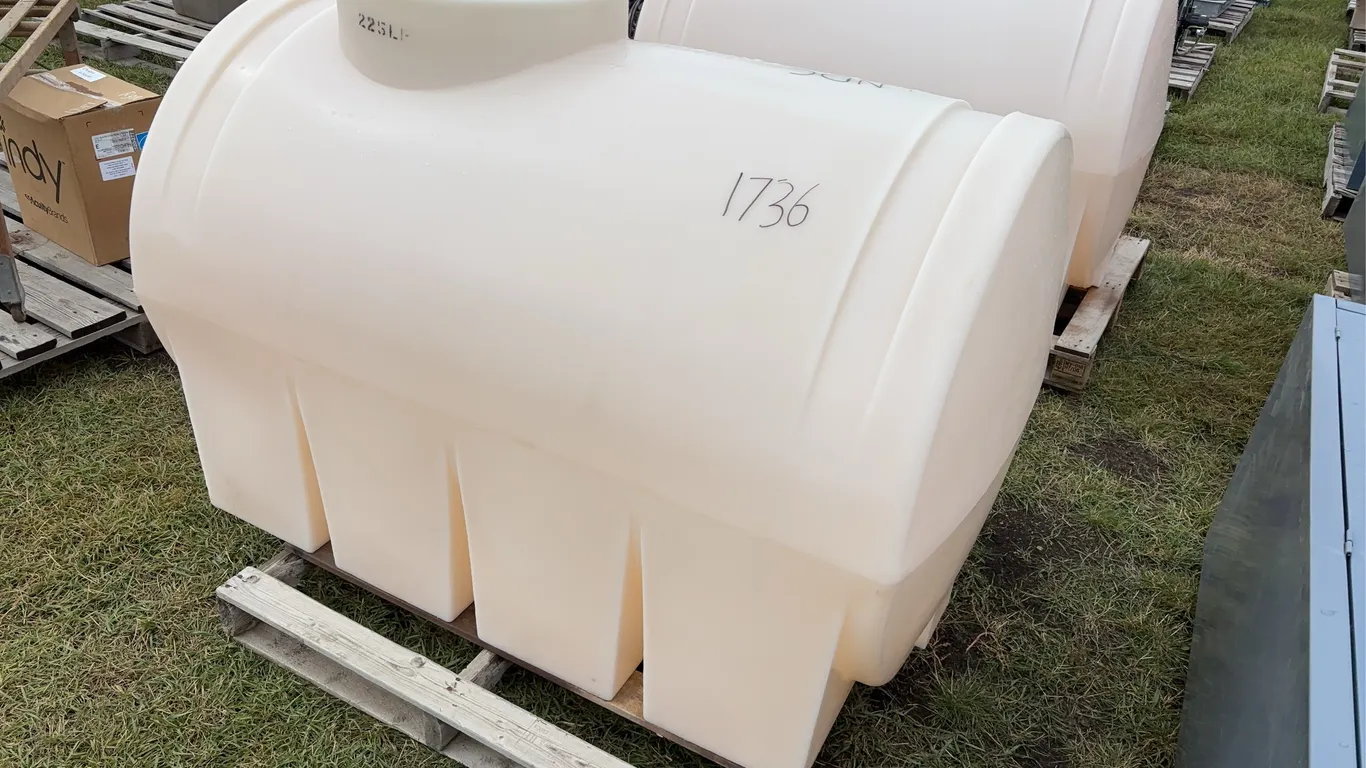 225L Consumption Water tank, last held wine but cleaned, *Unreserved*