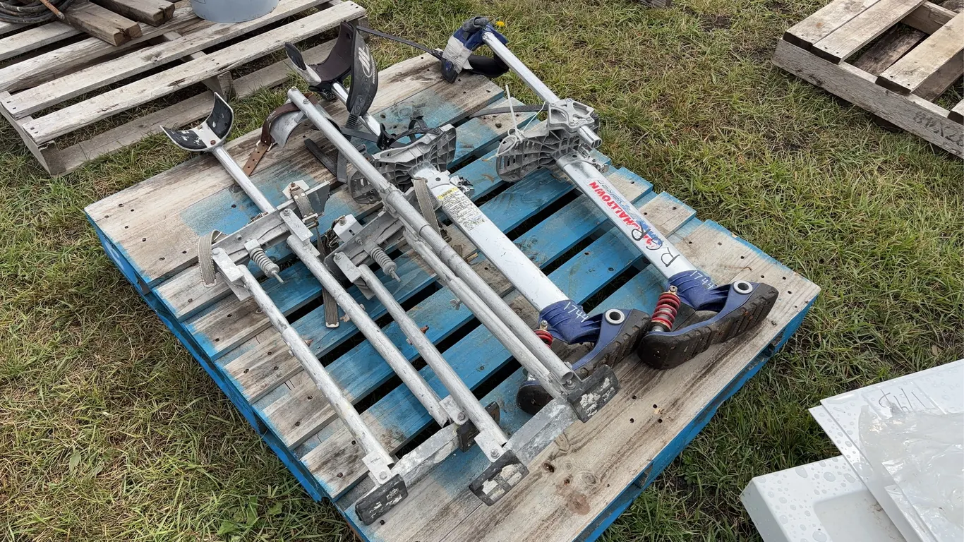 Construction Stilts up to 2', Marshall Skywalker Stilts 30", *Unreserved*