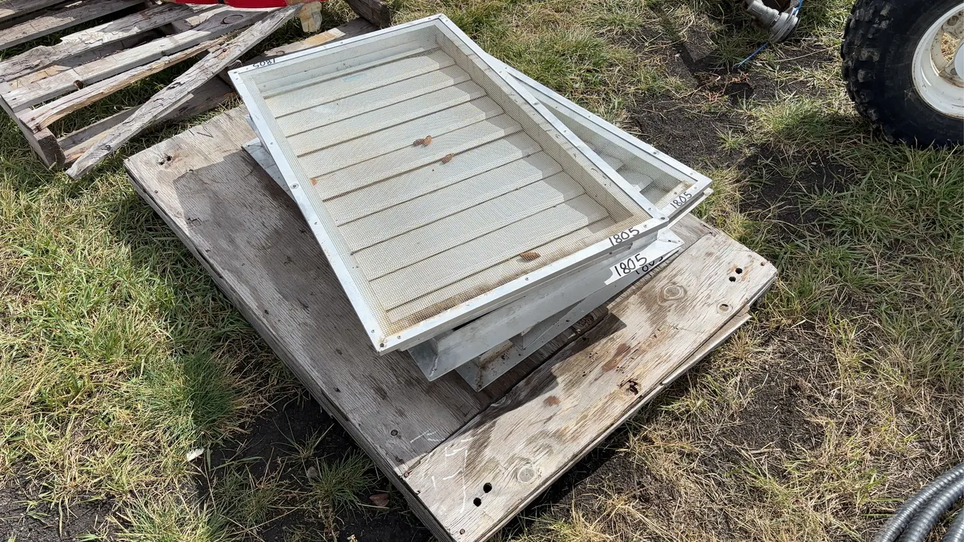 2 Aluminum wall louvers/shutters, *Unreserved*