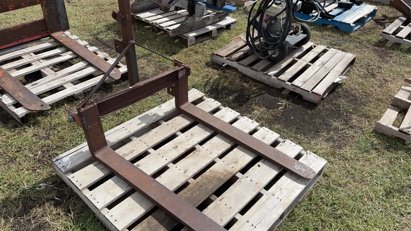 3PH Forklift pallet fork, Approx. 3'6'' *Unreserved*