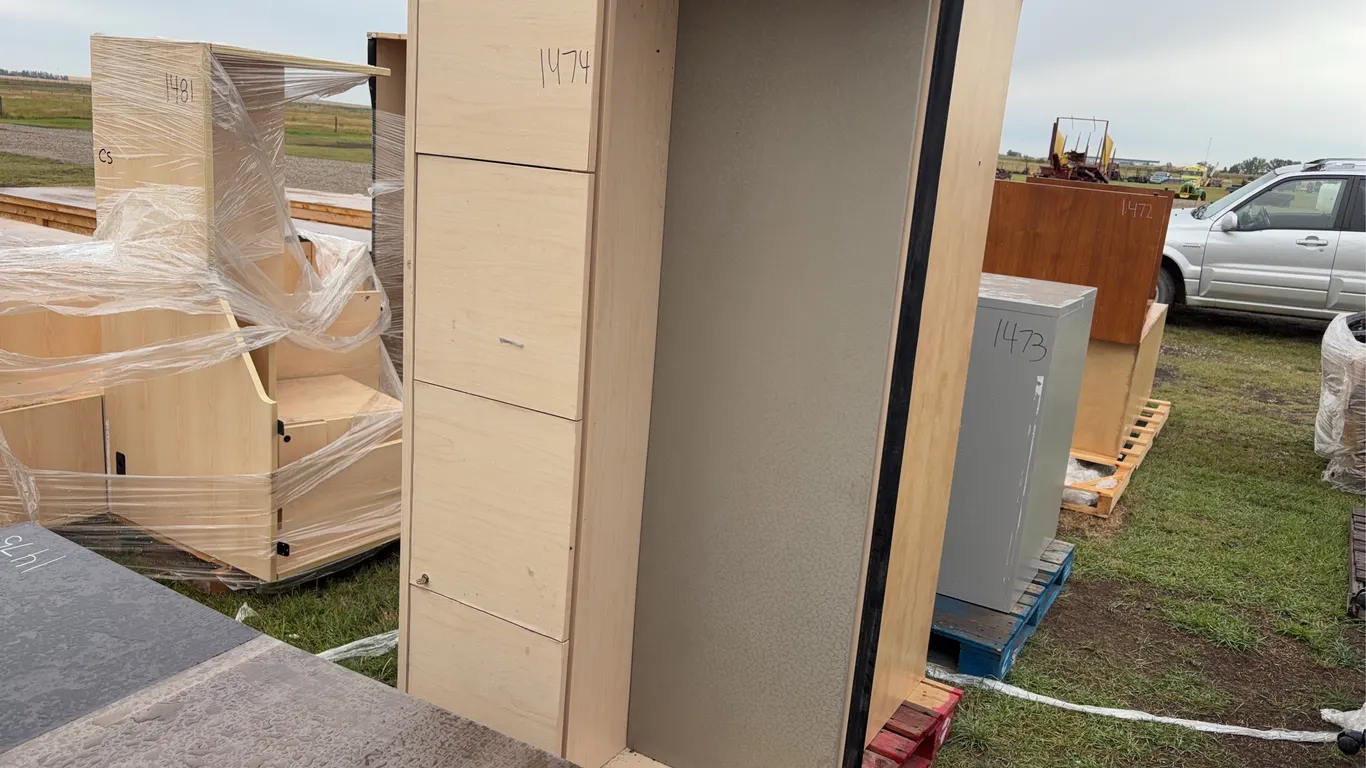 Desk unit particle board, beige/black, Approx. 2'4'' x 2'6'' x 6' *Unreserved*