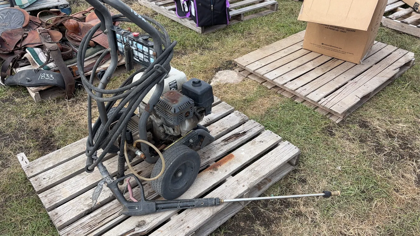 BE Power Washer w/ honda GX200 motor, 3200psi, 2.8 hp, Gas *Unreserved*