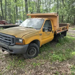 1999 Ford F-350 Super Duty Dump Truck