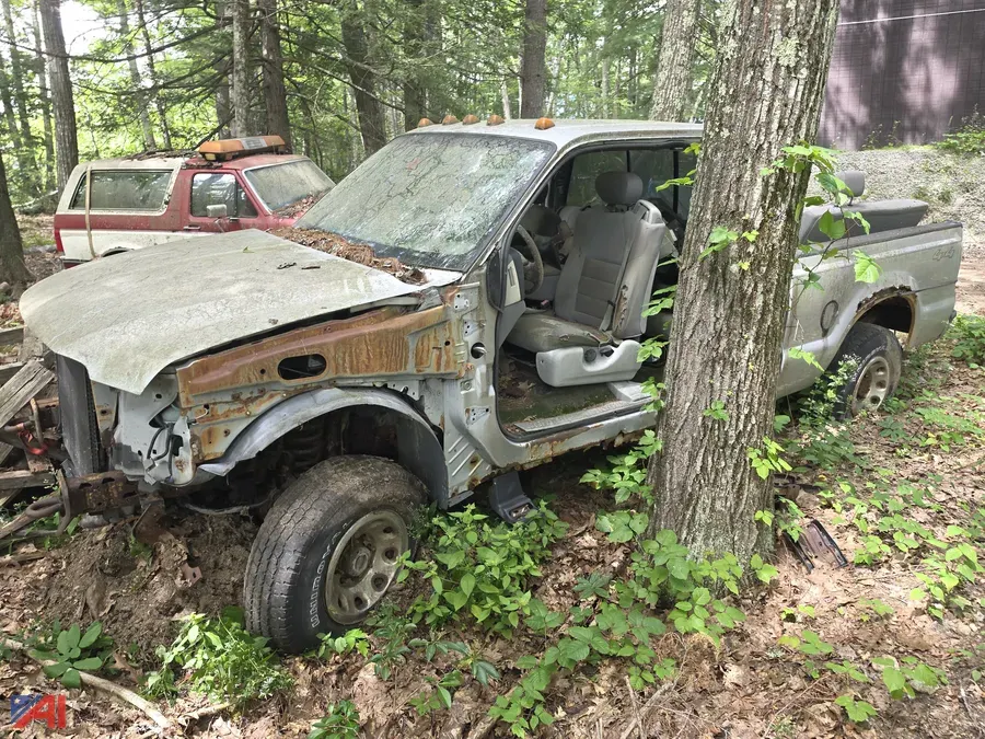 2005 Ford F-250 XLT Pickup Truck (Parts Only)