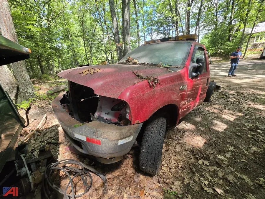 2003 Ford F-350 Super Duty Pickup Truck (Parts Only)