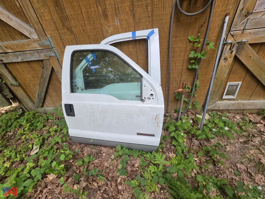 Ford Parts & Tire Lot