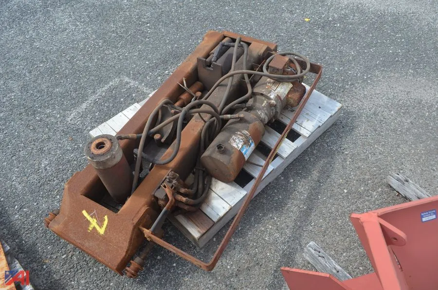 Mohawk Hydraulic Attachment