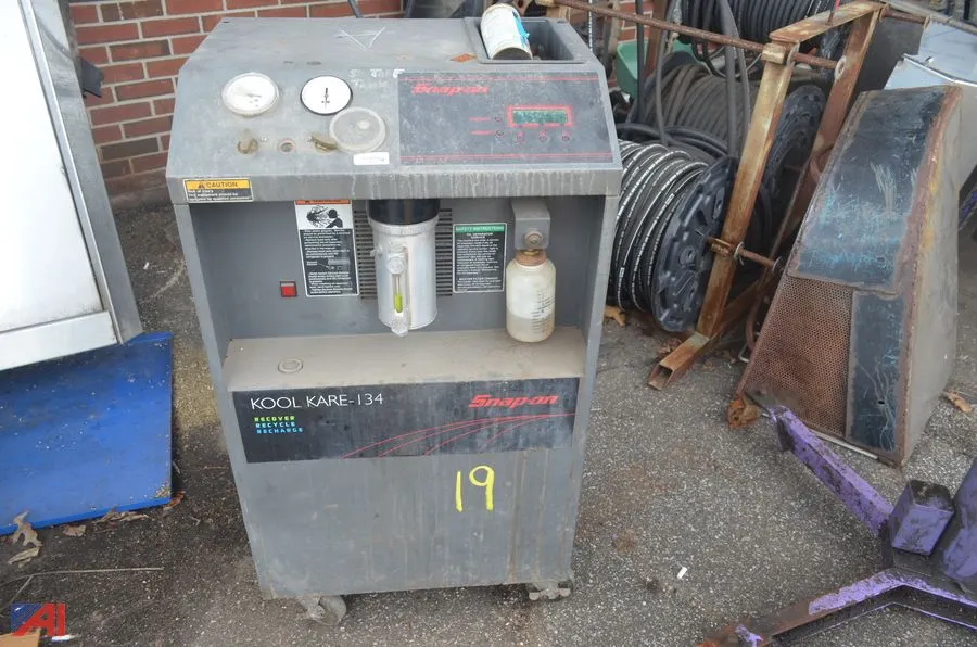 Snap-On Air Conditioning Recovery Unit