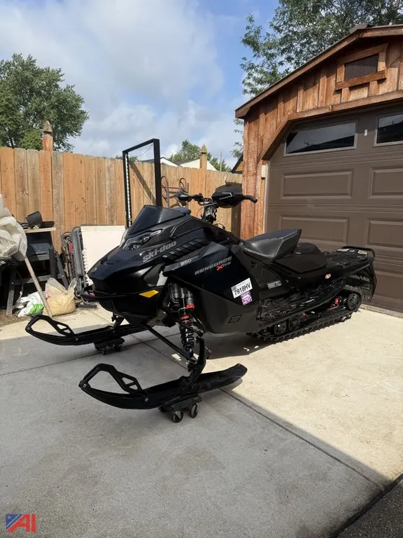 2023 Ski-Doo Renegade X-RS Snowmobile