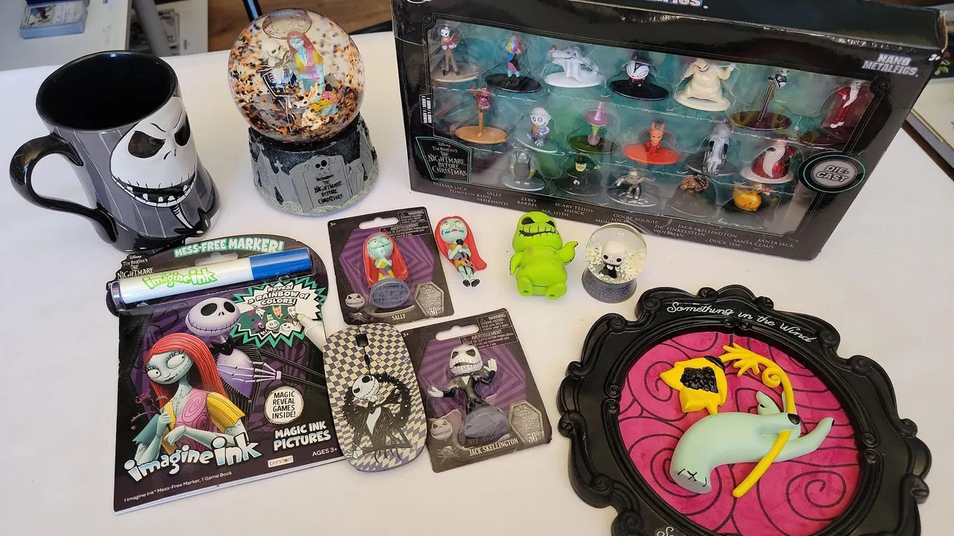NIGHTMARE BEFORE CHRISTMAS LOT