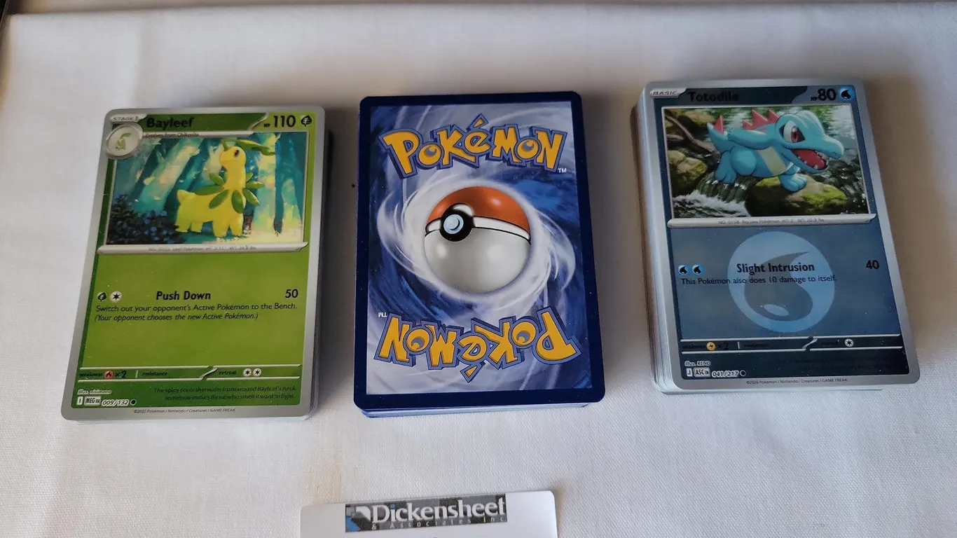 (150) POKÉMON CARD LOT