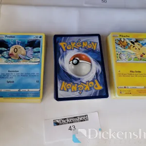 (150) POKÉMON CARDS LOT