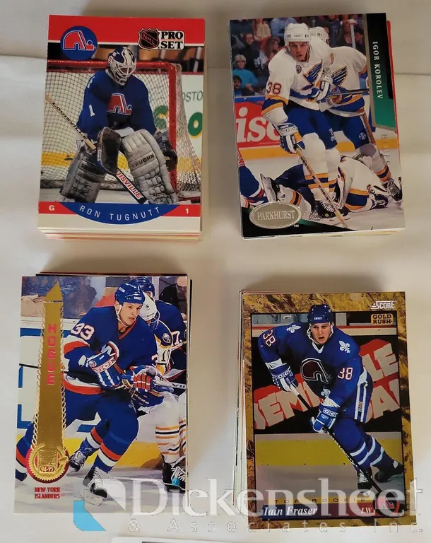 APPROXIMATE (200) HOCKEY TRADING CARDS