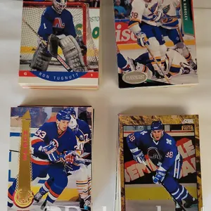 APPROXIMATE (200) HOCKEY TRADING CARDS
