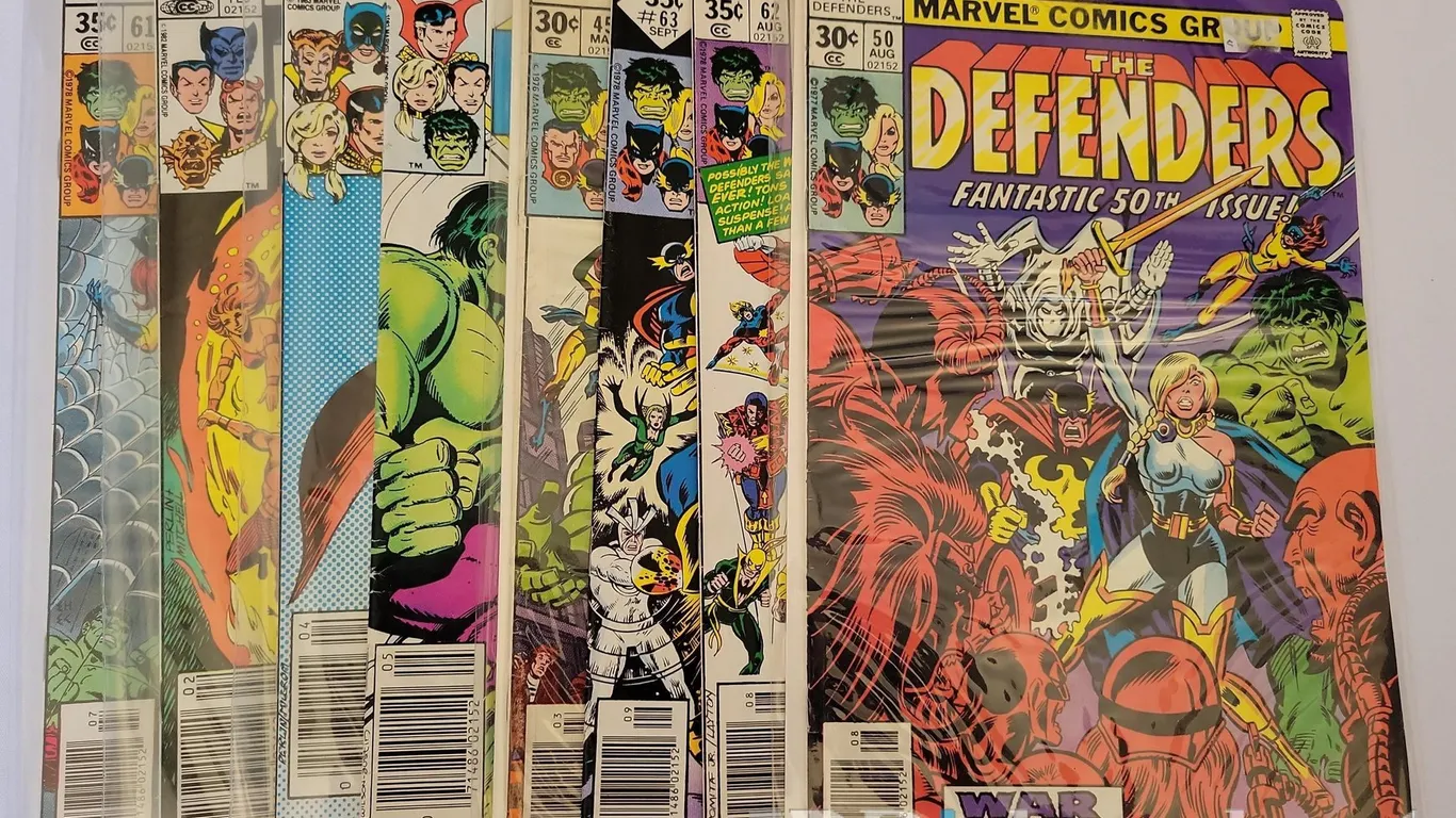 (8) MARVEL THE DEFENDERS COMIC BOOKS