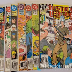(8) DC JUSTICE LEAGUE OF AMERICA COMICS