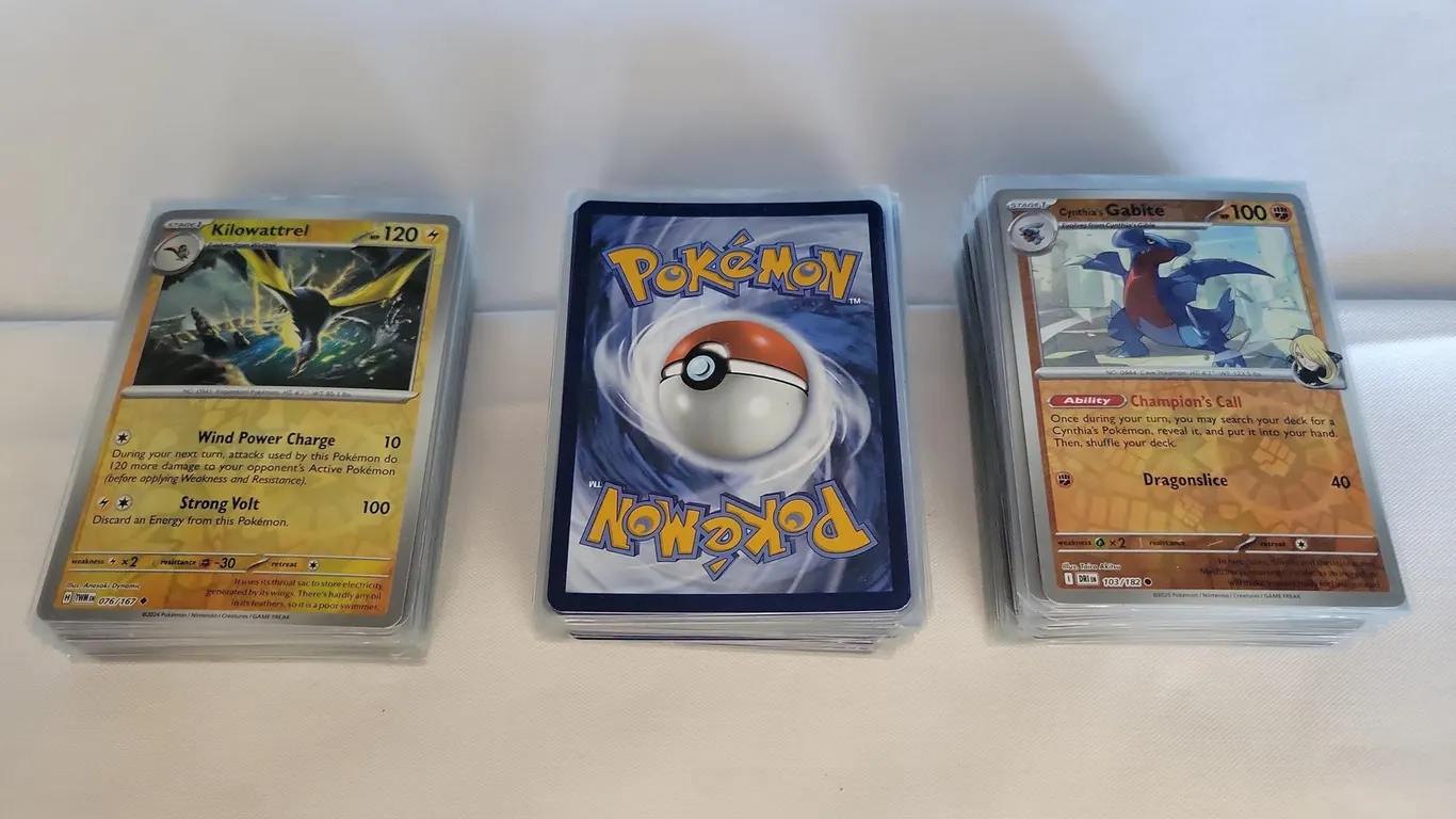 (150) POKÉMON CARD LOT