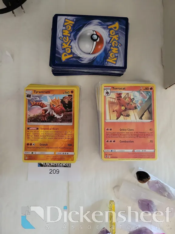 (150) POKÉMON CARD LOT