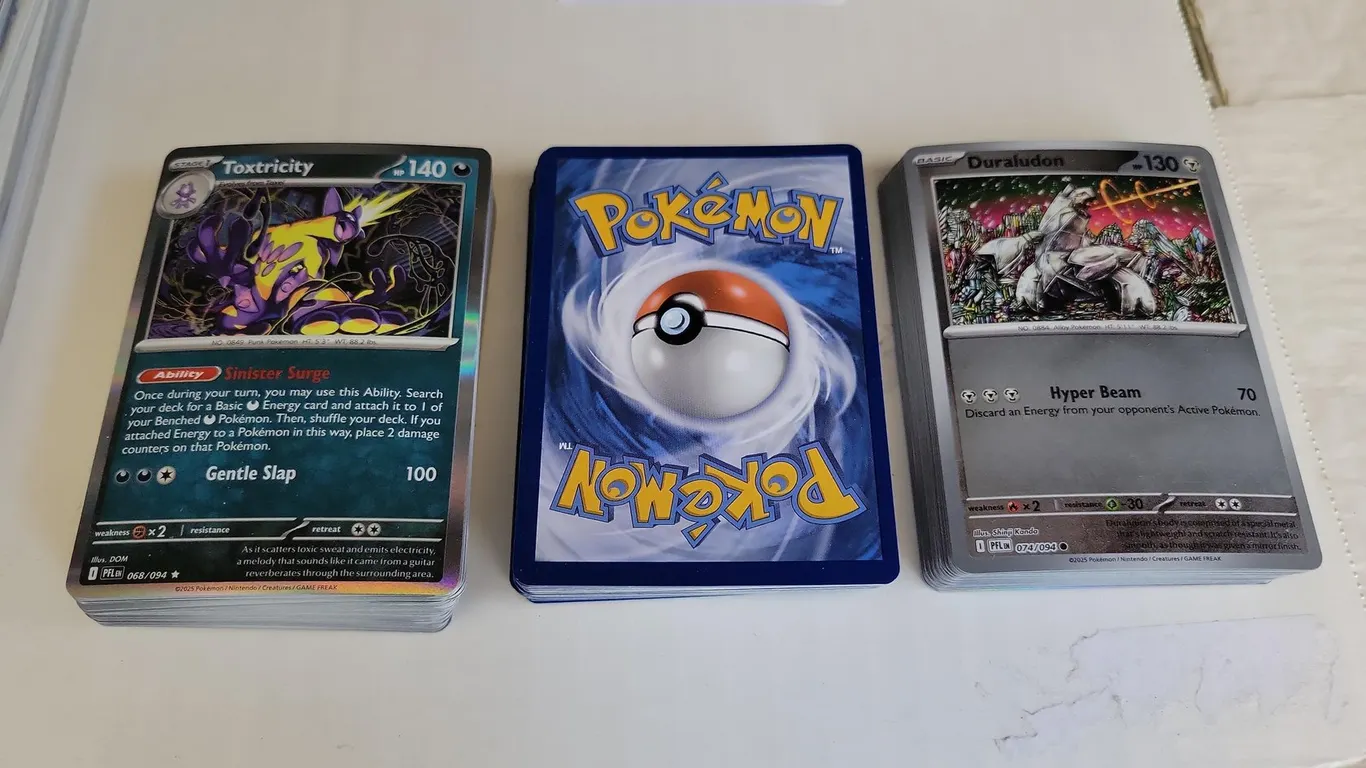 (150) POKÉMON CARD LOT
