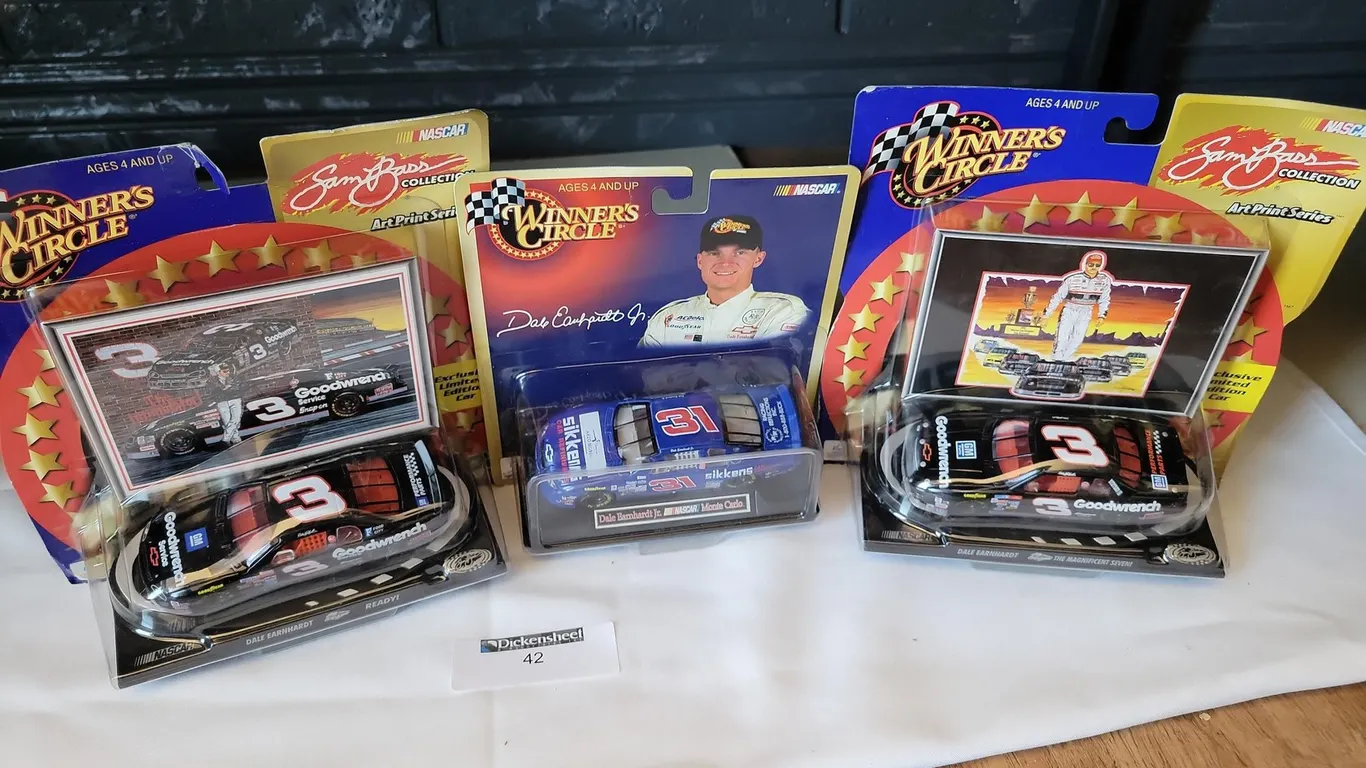 NASCAR WINNER'S CIRCLE