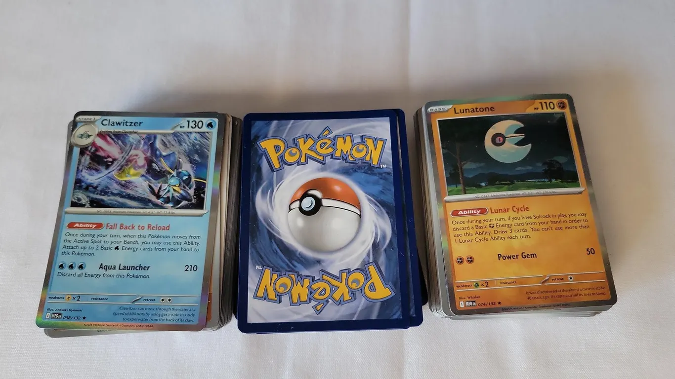 (150) POKÉMON CARD LOT