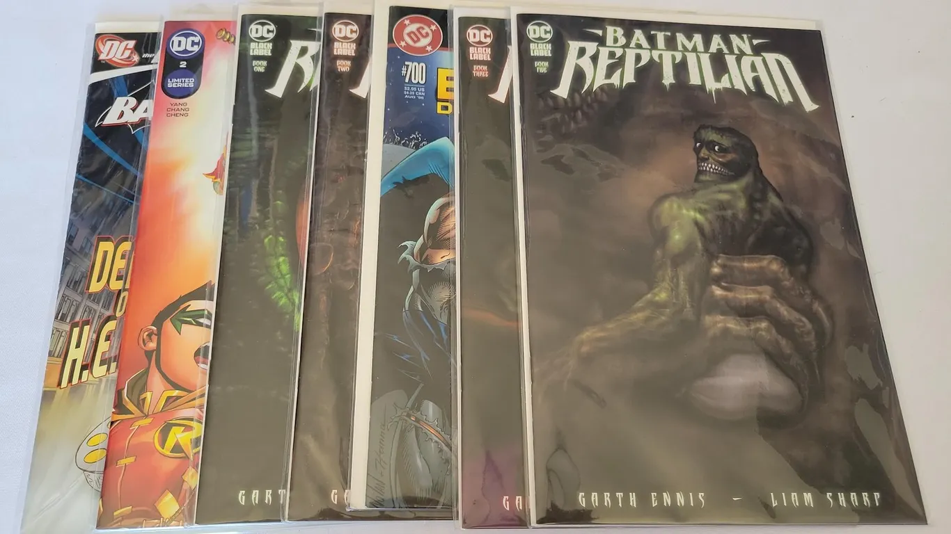 (7) DC BATMAN COMIC BOOKS